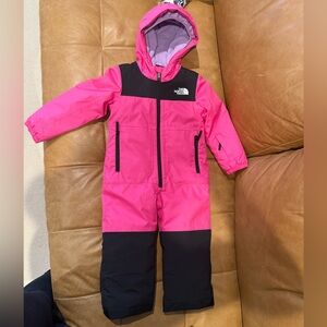 NWOT never worn Kids Snowsuit